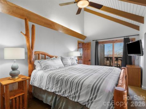 71 Ivy Ridge Road Burnsville NC 28714