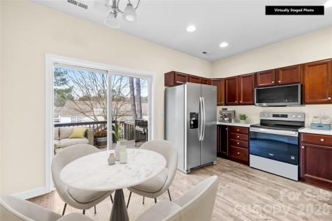 15558 Stronvar House Lane Charlotte NC 28277