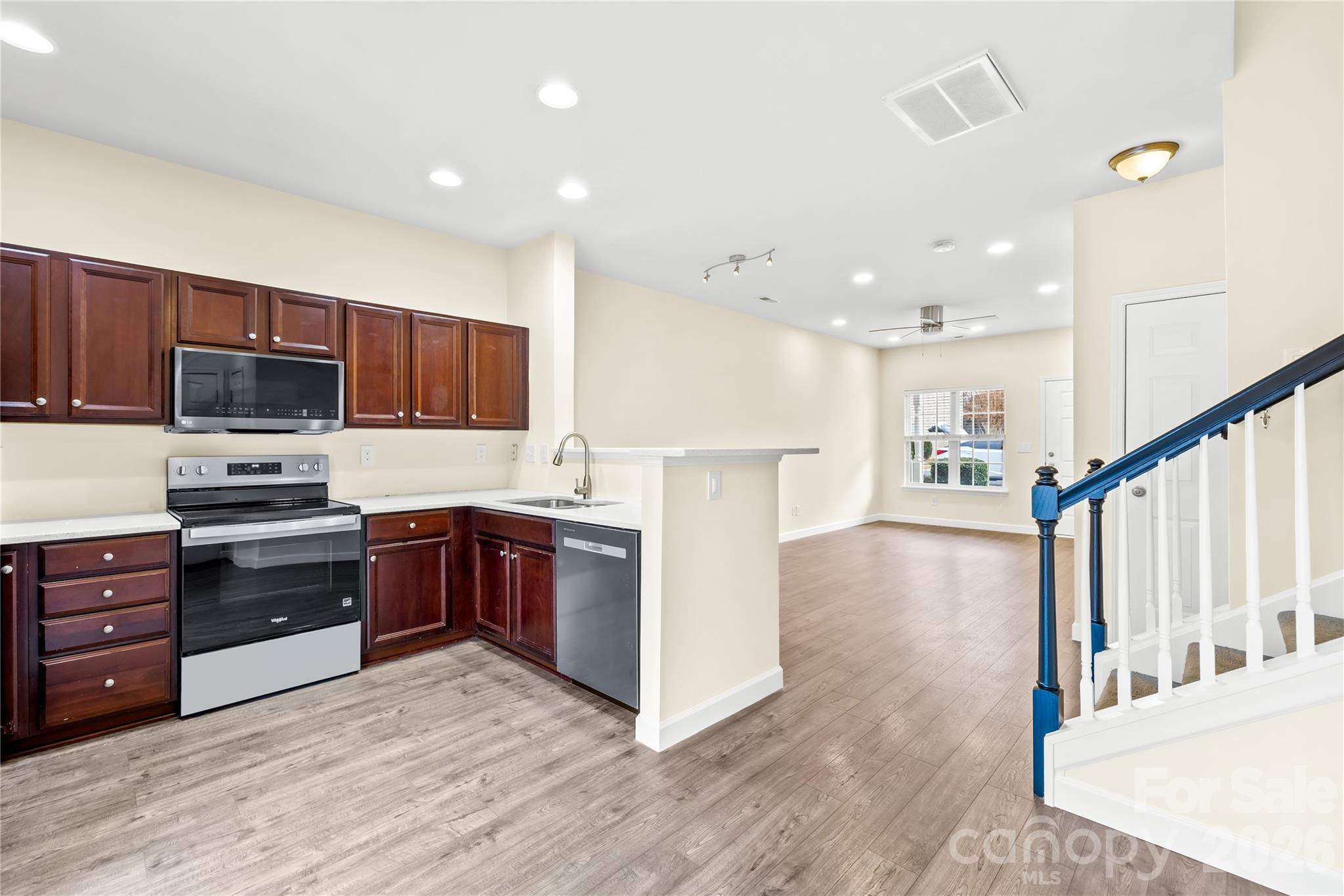 15558 Stronvar House Lane Charlotte NC 28277