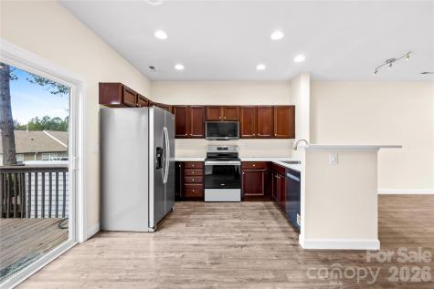 15558 Stronvar House Lane Charlotte NC 28277