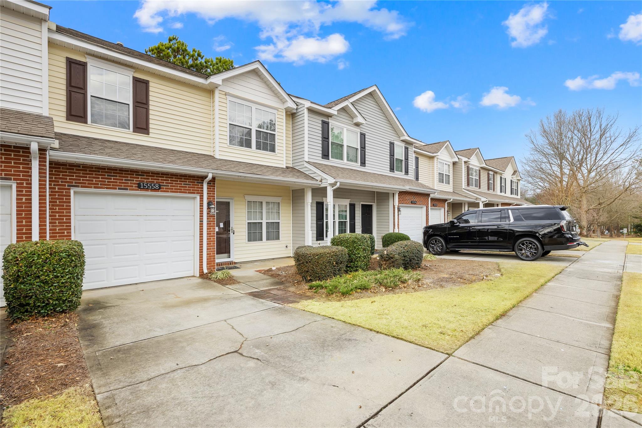 15558 Stronvar House Lane Charlotte NC 28277