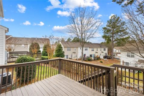 15558 Stronvar House Lane Charlotte NC 28277