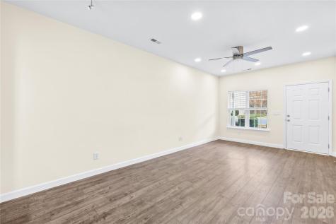 15558 Stronvar House Lane Charlotte NC 28277