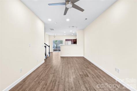 15558 Stronvar House Lane Charlotte NC 28277