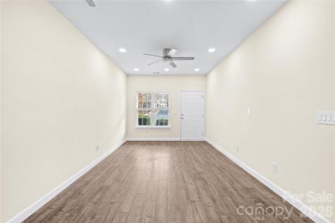 15558 Stronvar House Lane Charlotte NC 28277