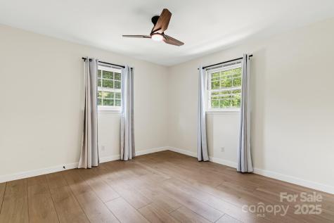 114 Greenfield Lane Hendersonville NC 28792