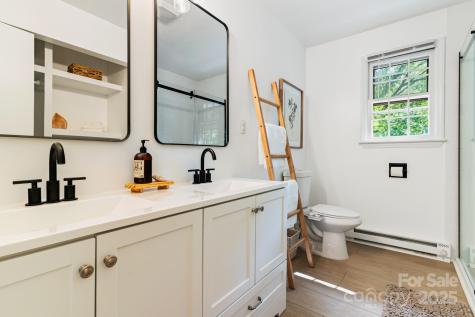 114 Greenfield Lane Hendersonville NC 28792