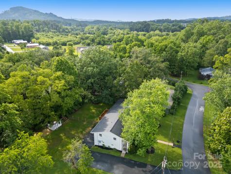 114 Greenfield Lane Hendersonville NC 28792