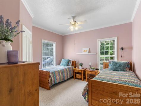 33 Copper Penny Lane Burnsville NC 28714