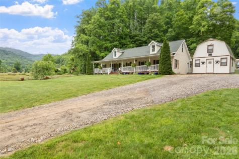 33 Copper Penny Lane Burnsville NC 28714