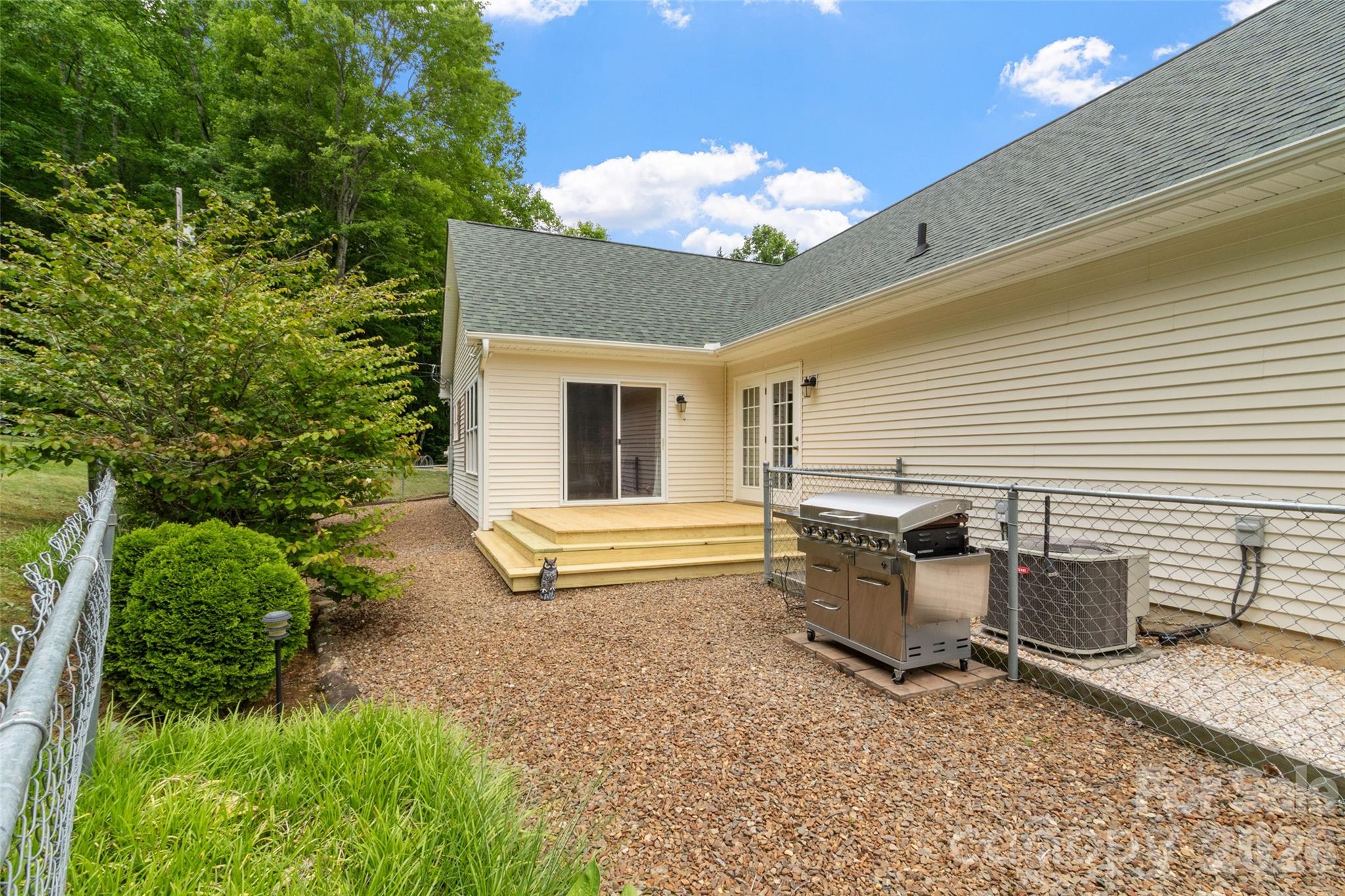 33 Copper Penny Lane Burnsville NC 28714