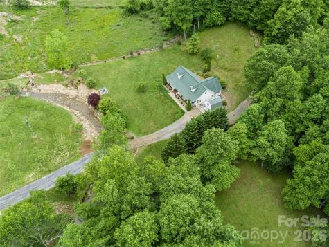 33 Copper Penny Lane Burnsville NC 28714