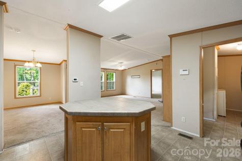 142 Josiah Lane Hendersonville NC 28792
