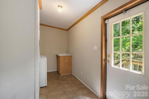142 Josiah Lane Hendersonville NC 28792
