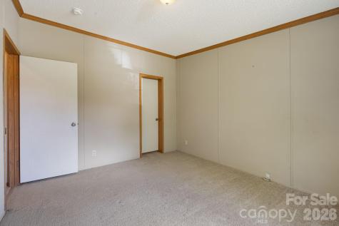 142 Josiah Lane Hendersonville NC 28792