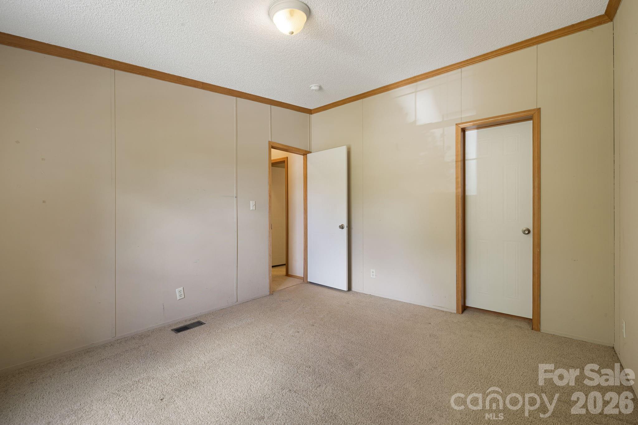 142 Josiah Lane Hendersonville NC 28792