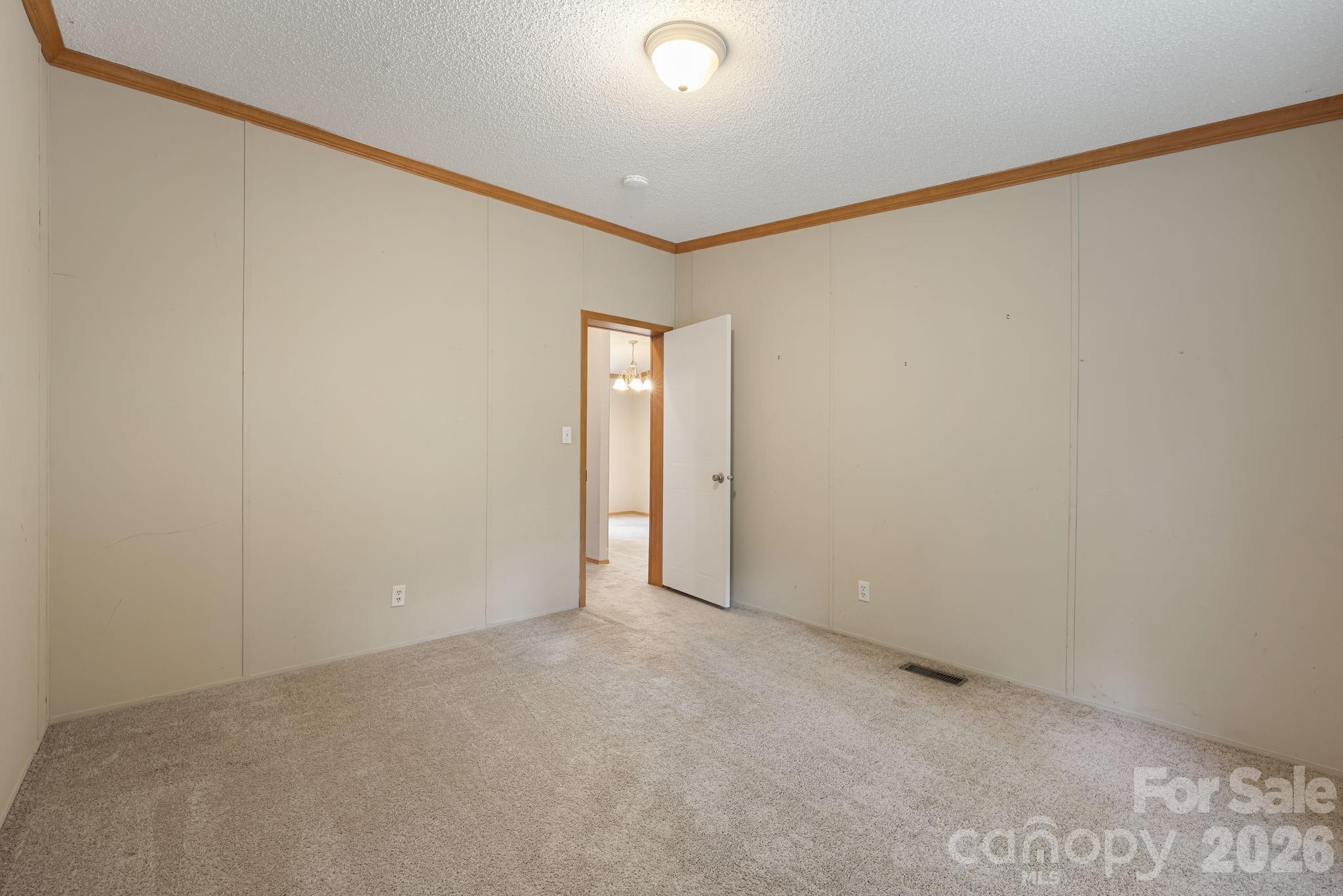 142 Josiah Lane Hendersonville NC 28792