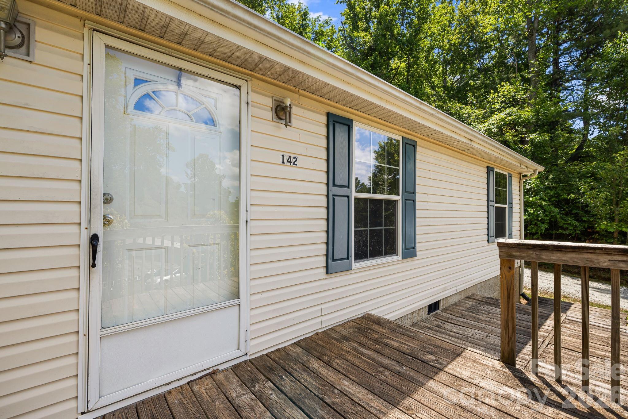 142 Josiah Lane Hendersonville NC 28792