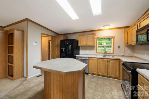 142 Josiah Lane Hendersonville NC 28792