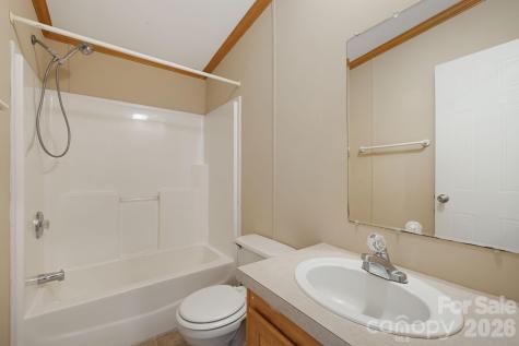 142 Josiah Lane Hendersonville NC 28792
