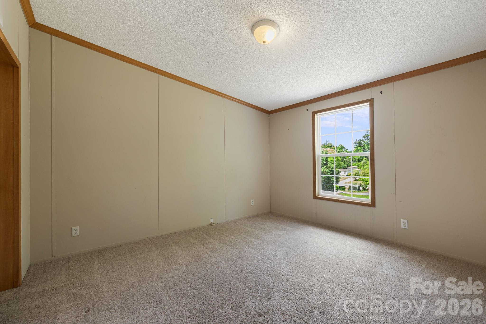 142 Josiah Lane Hendersonville NC 28792