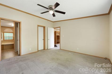 142 Josiah Lane Hendersonville NC 28792