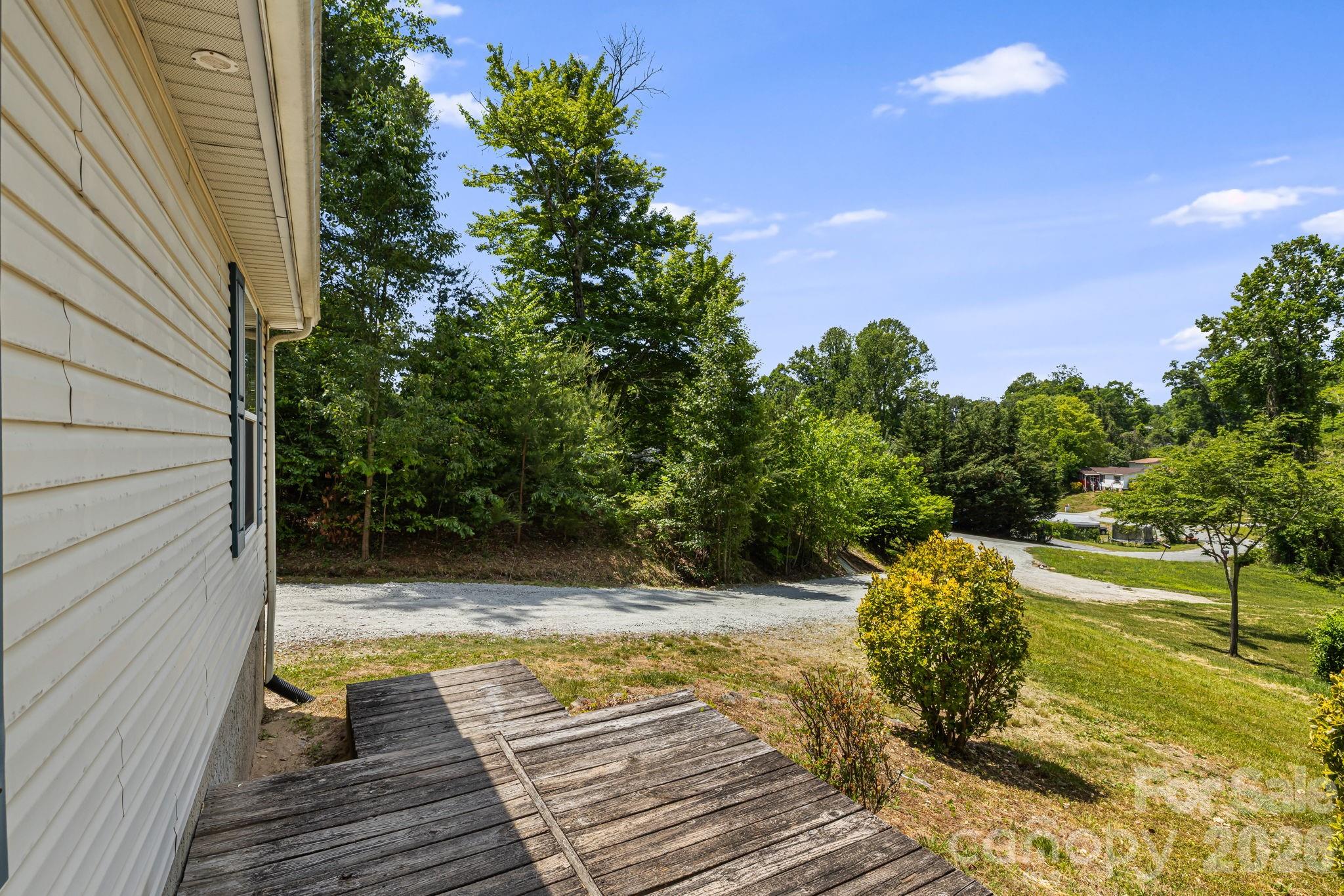142 Josiah Lane Hendersonville NC 28792