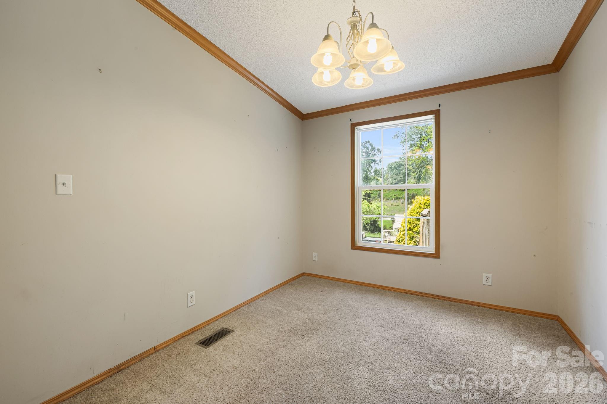142 Josiah Lane Hendersonville NC 28792