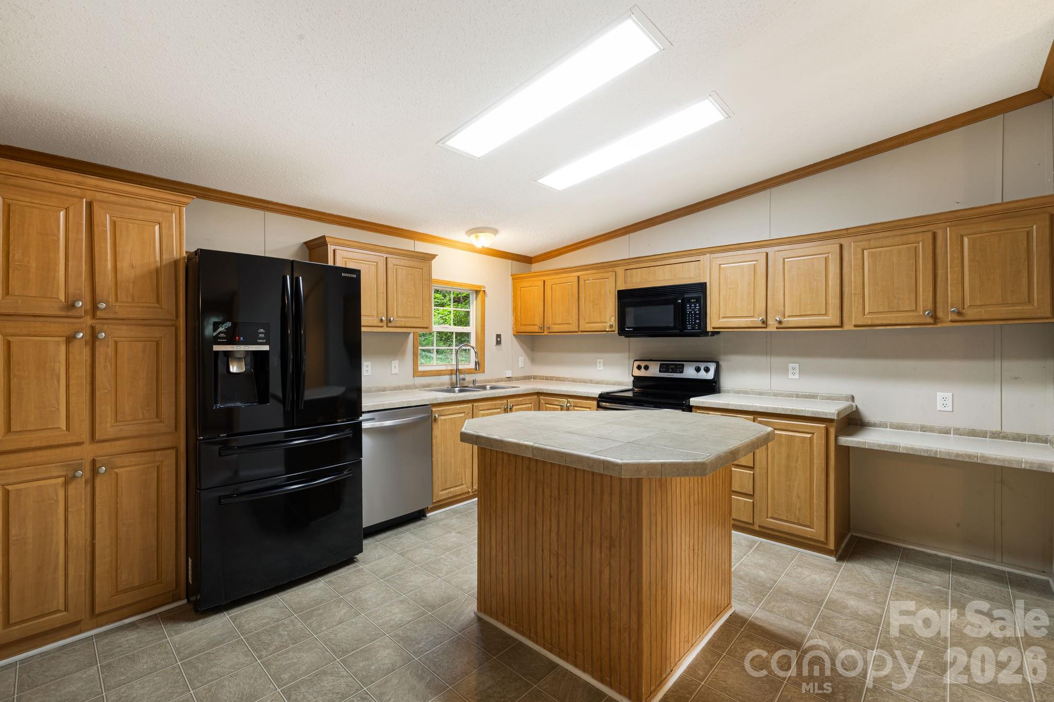 142 Josiah Lane Hendersonville NC 28792