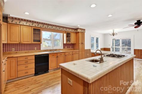 4259 Us 70 Road W Marion NC 28752