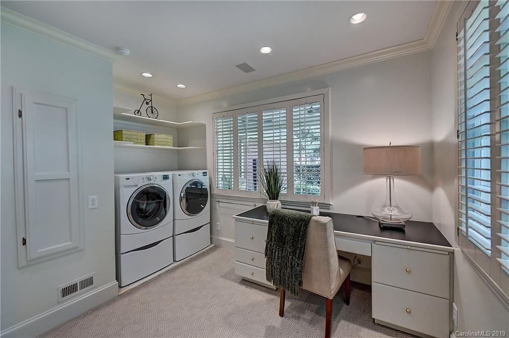 844 Hempstead Place Charlotte NC 28207