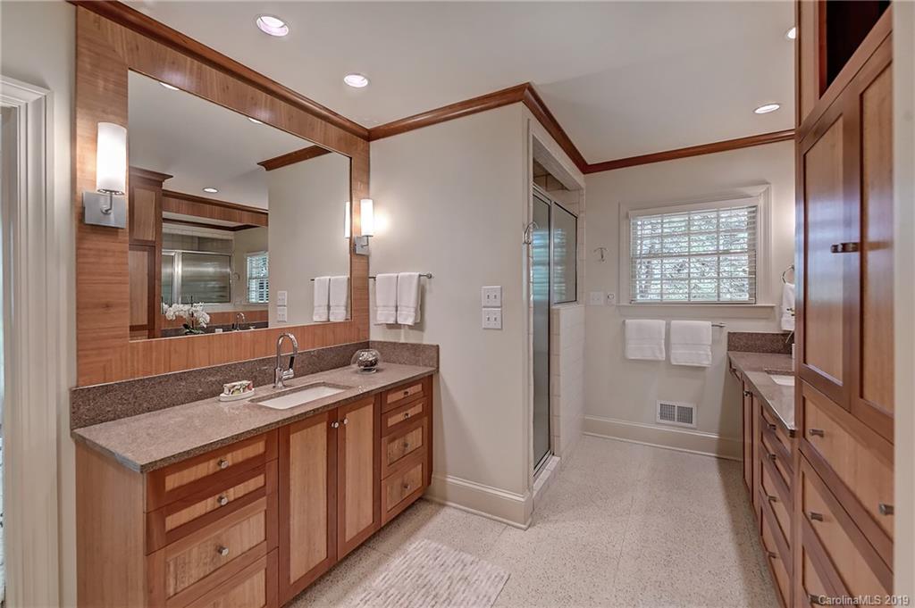 844 Hempstead Place Charlotte NC 28207