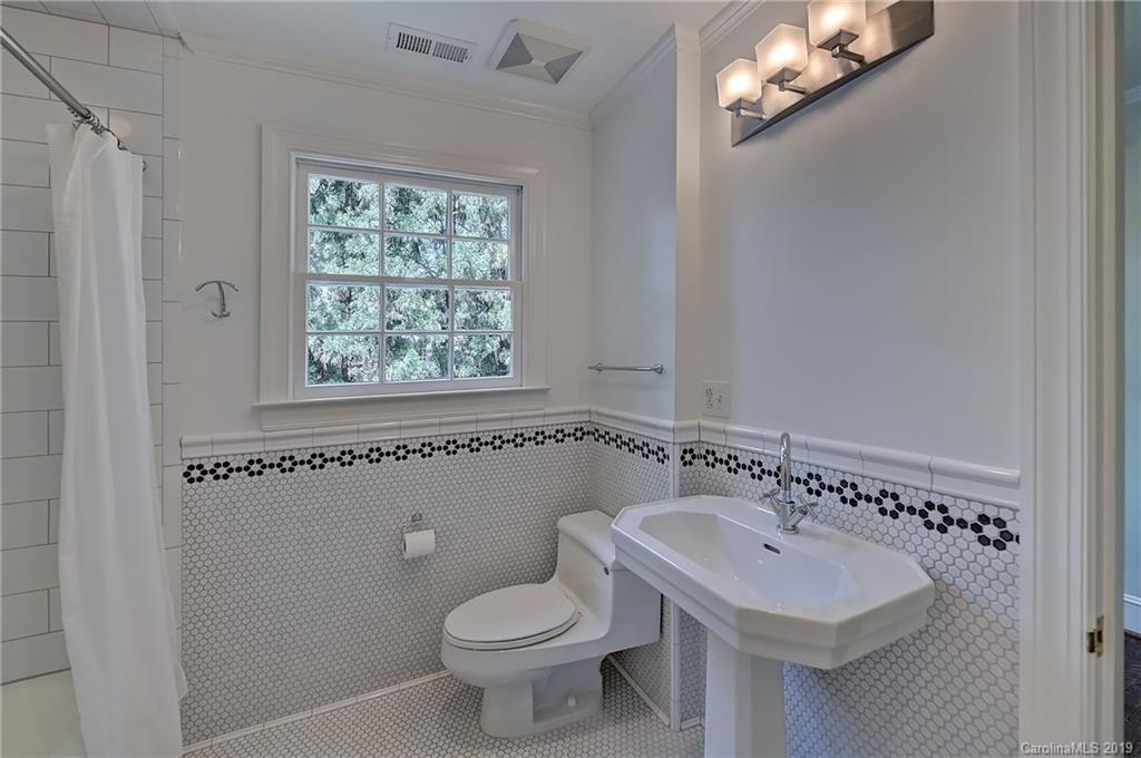 844 Hempstead Place Charlotte NC 28207