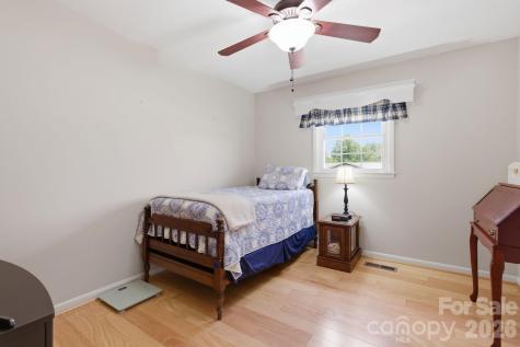 912 Briggs Street NW Valdese NC 28690