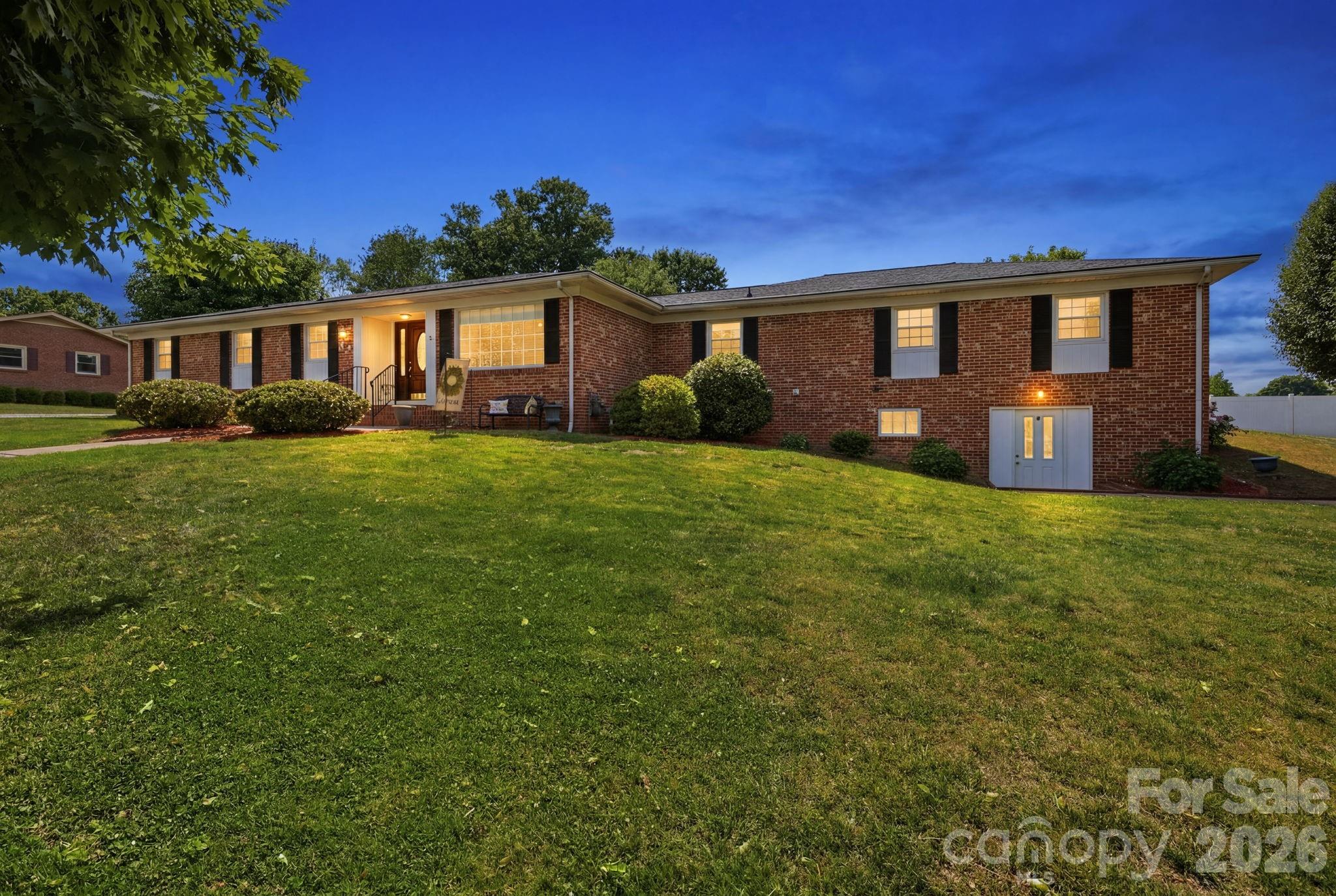 912 Briggs Street NW Valdese NC 28690