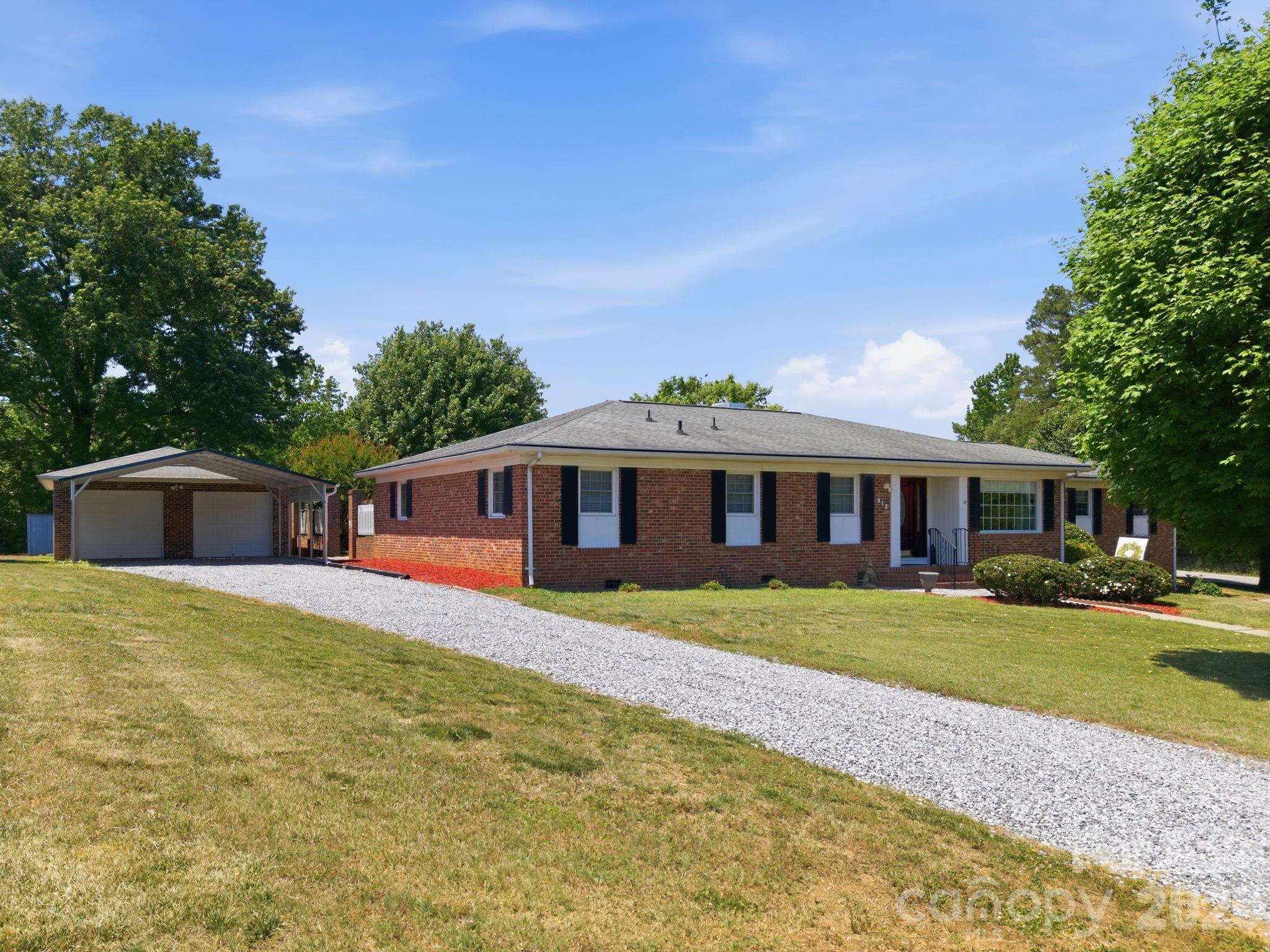 912 Briggs Street NW Valdese NC 28690