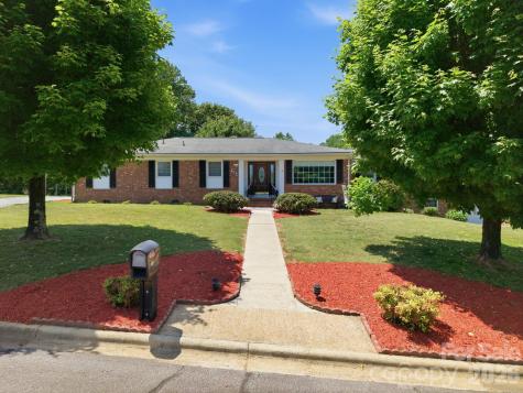 912 Briggs Street NW Valdese NC 28690