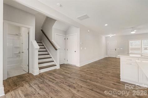 4768 Americana Avenue Charlotte NC 28215