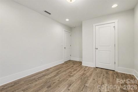 4768 Americana Avenue Charlotte NC 28215