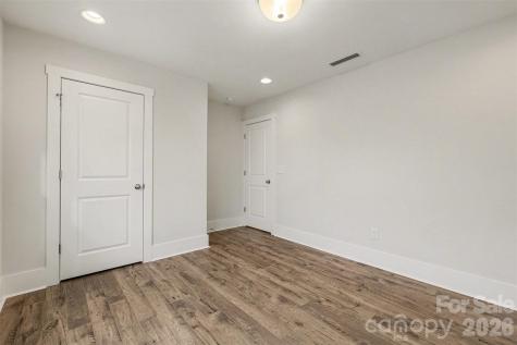 4768 Americana Avenue Charlotte NC 28215