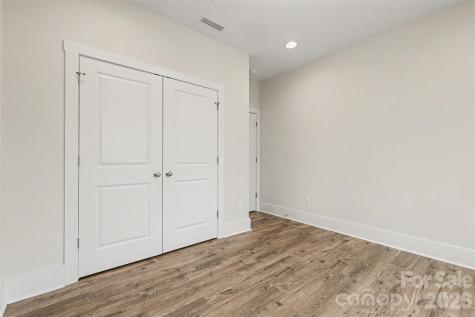 4768 Americana Avenue Charlotte NC 28215