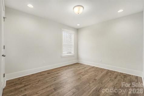 4768 Americana Avenue Charlotte NC 28215