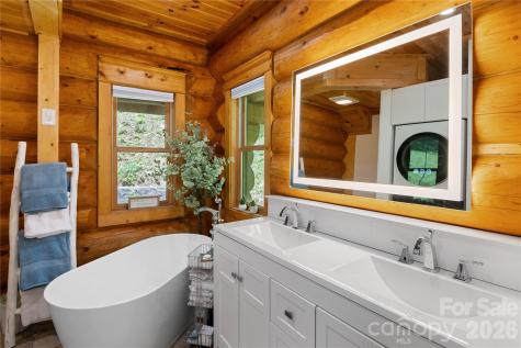 205 Chestnut Village Mars Hill NC 28754