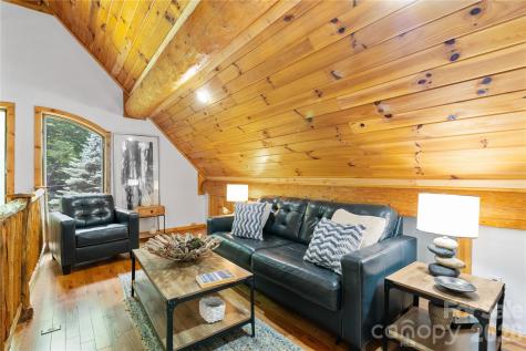 205 Chestnut Village Mars Hill NC 28754
