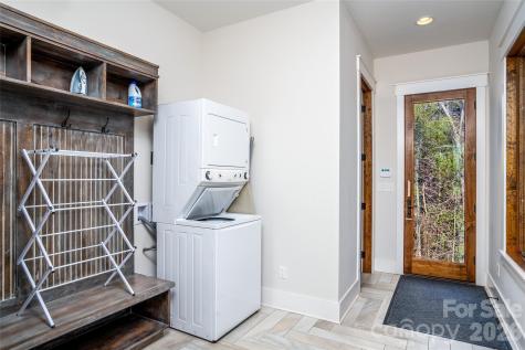 2349 Cornwallis Trail Nebo NC 28761