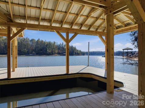 2349 Cornwallis Trail Nebo NC 28761