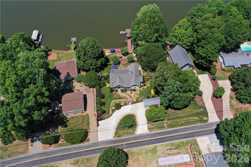 1332 Lake Drive 9 Lexington NC 27292
