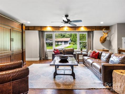 135 Dogwood Drive Brevard NC 28712