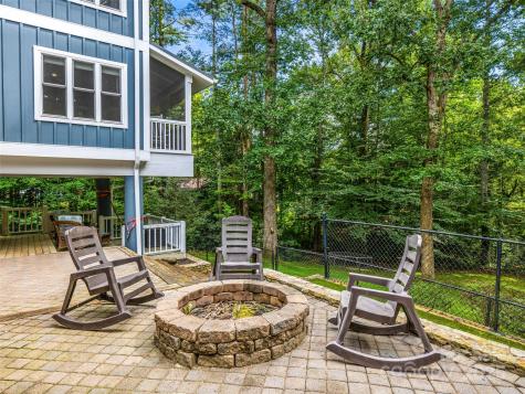 135 Dogwood Drive Brevard NC 28712