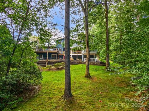 135 Dogwood Drive Brevard NC 28712